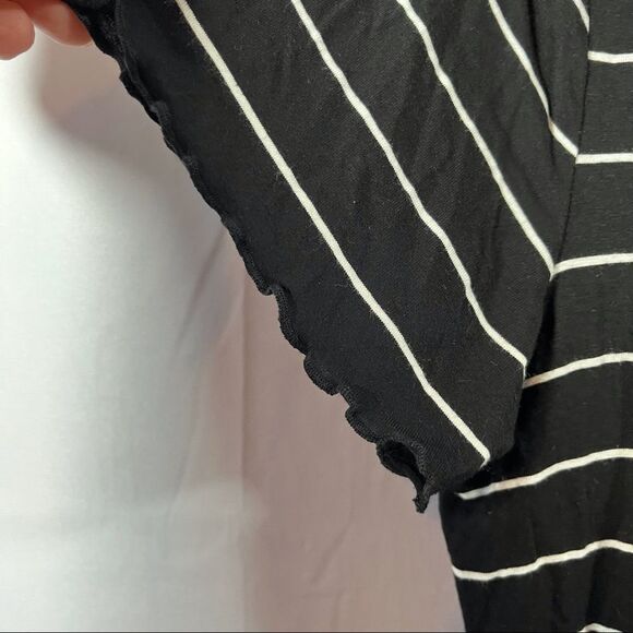 Forever 21 T-Shirt - Picture 9 of 12